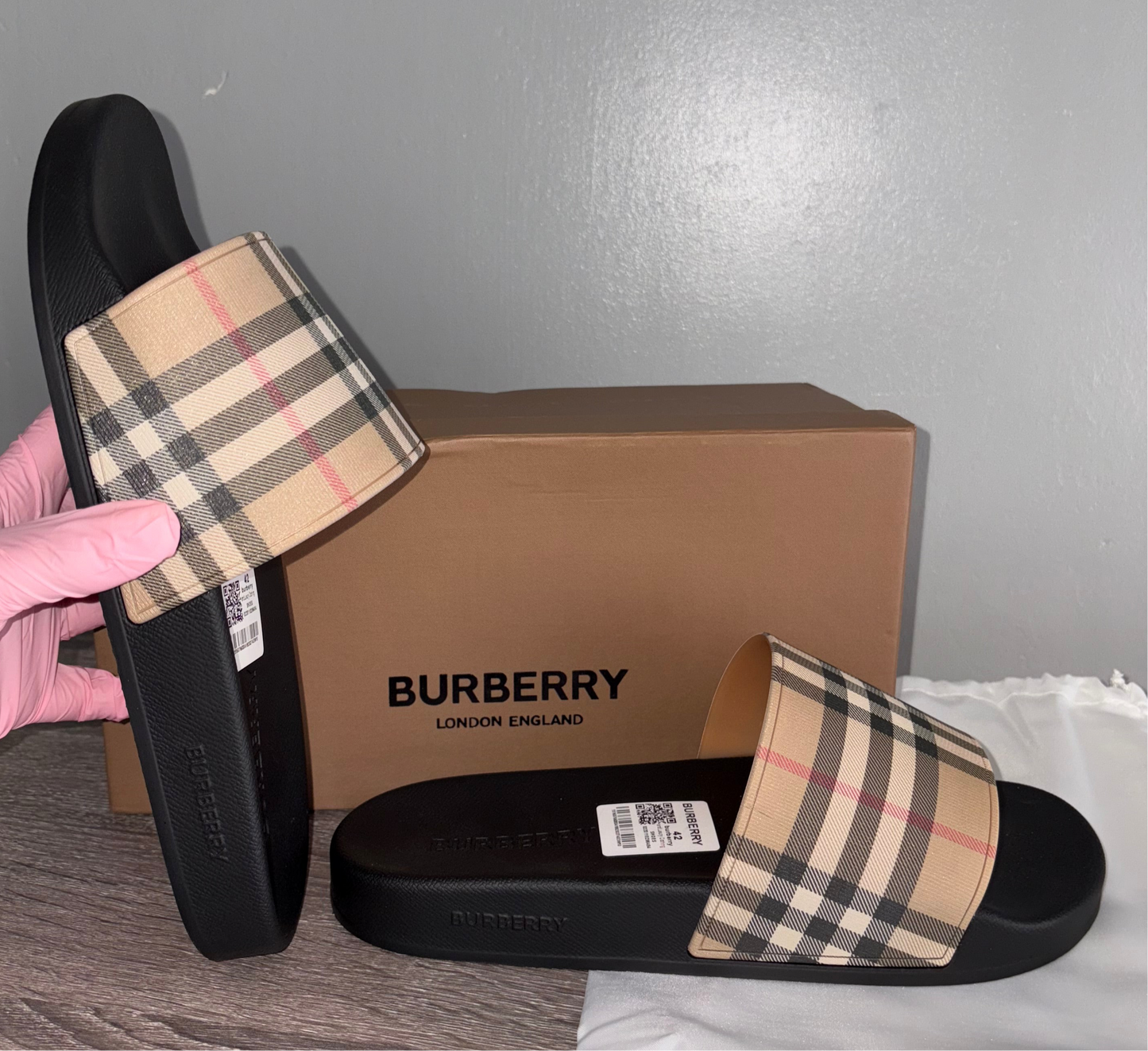 Ladies Checkered Inspired Sliders